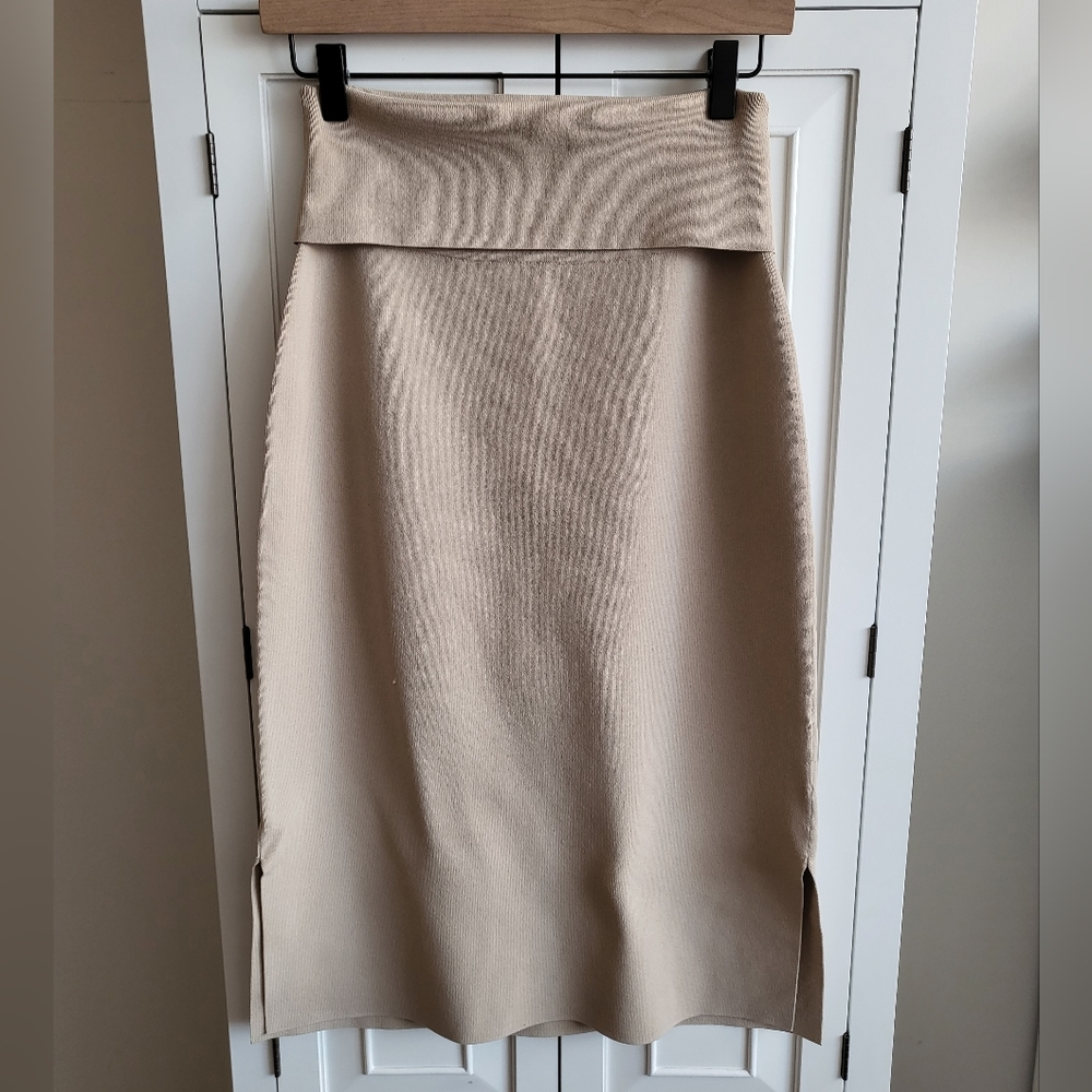 M.M.LaFleur Harlem Skit in Latte